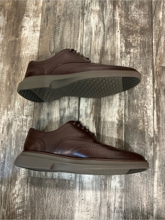 Cole Haan Men\'s Dark Brown Wingtip Oxfords Size 8.5
